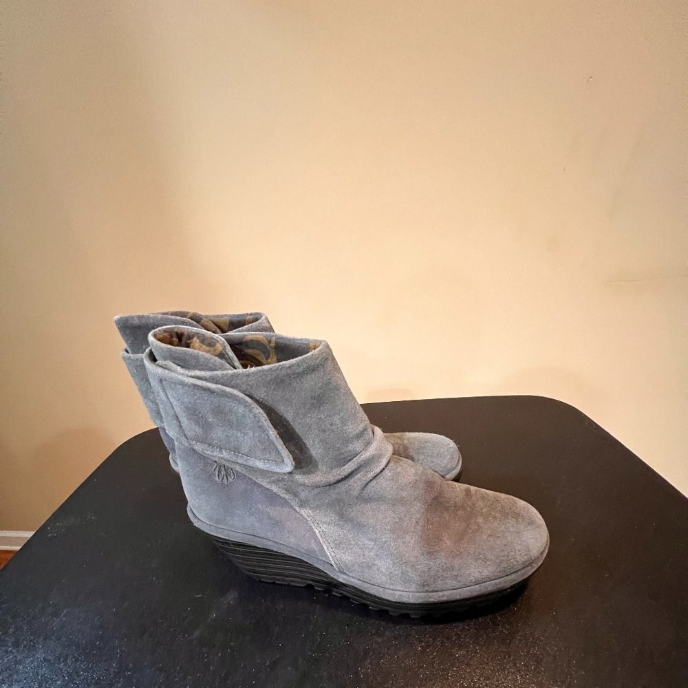 FLY London size 38 US 8 gray suede boot ruched look